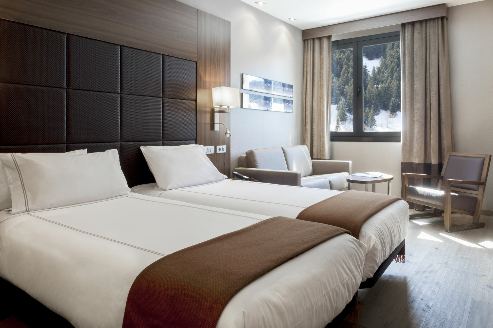 Hotel Ac Baqueira Ski Resort, Autograph Collection Baqueira Beret Exterior photo