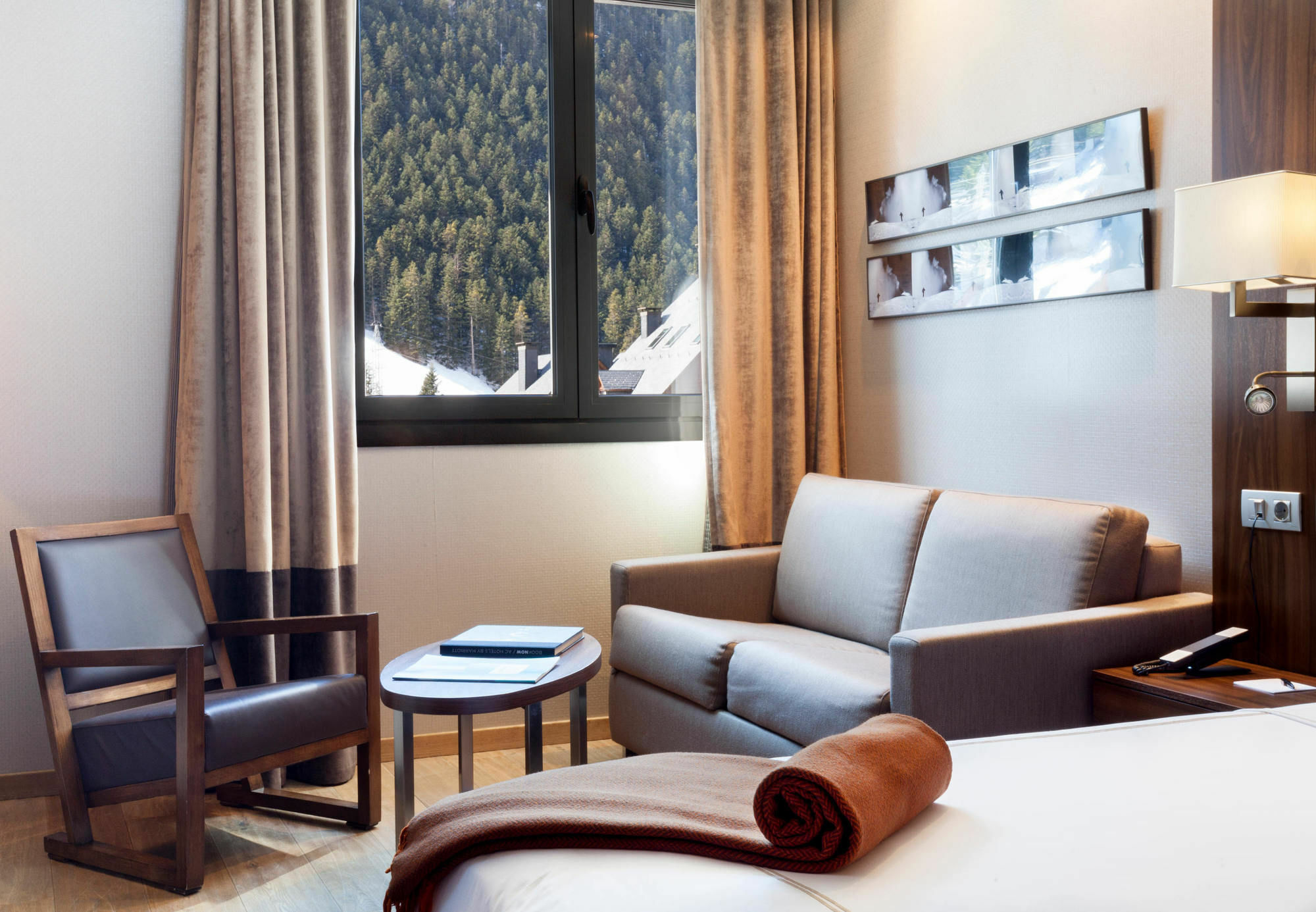 Hotel Ac Baqueira Ski Resort, Autograph Collection Baqueira Beret Exterior photo