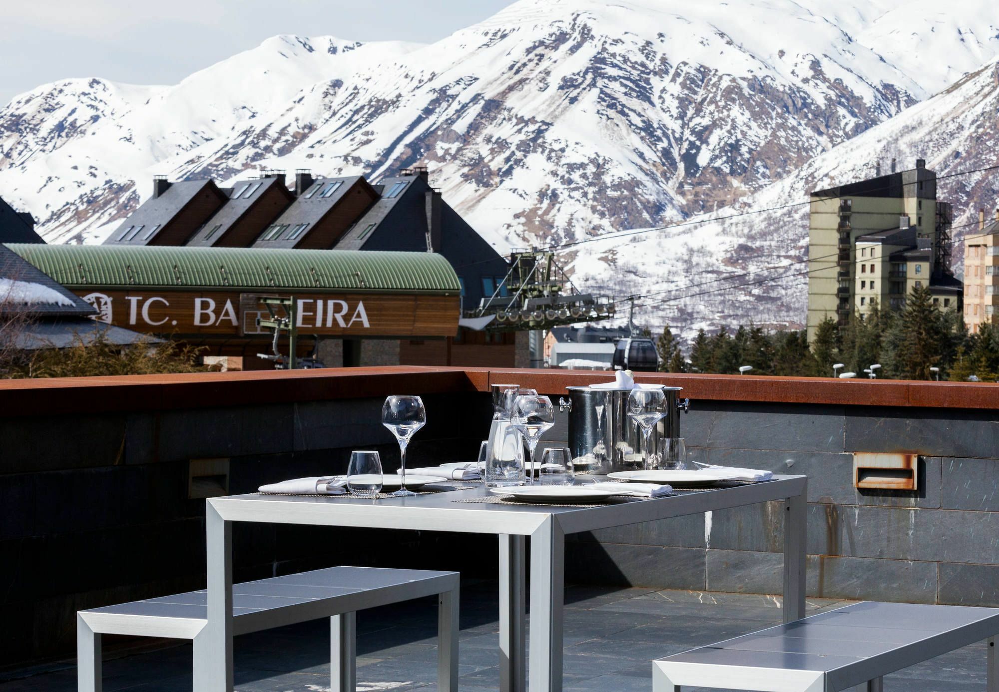 Hotel Ac Baqueira Ski Resort, Autograph Collection Baqueira Beret Exterior photo